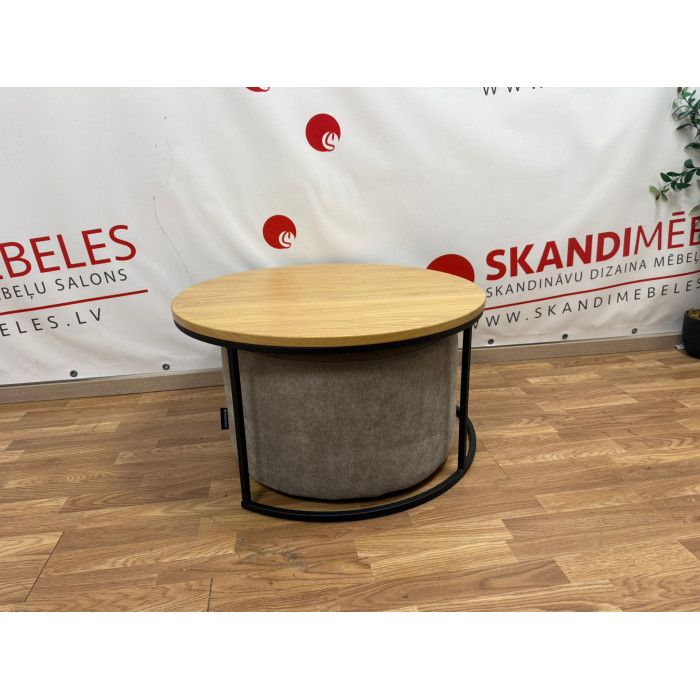 Kavos staliuko ir pufų komplektas (Ekspozicija) Kavos staliuko ir pufų komplektas (Ekspozicija)